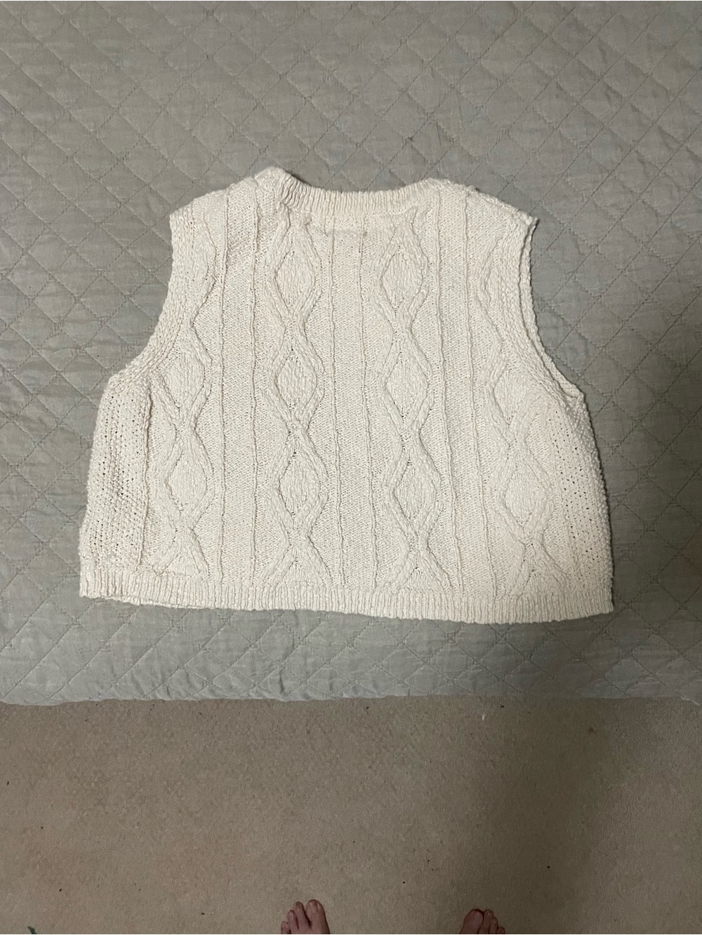 Universal Thread Cream Cable Knit Cropped Sweater Vest
